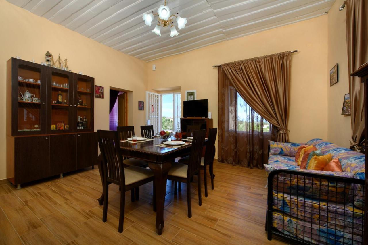 Kontesa Kamara Corfu Kamara (Corfu)